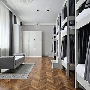 Dormitory Room Mixed